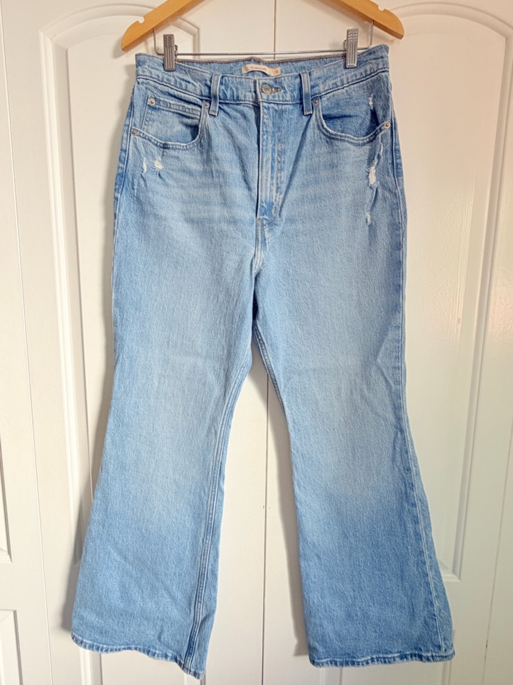 Levi’s 70s High Flare Jeans Light Wash High Rise Wide Leg Size 31